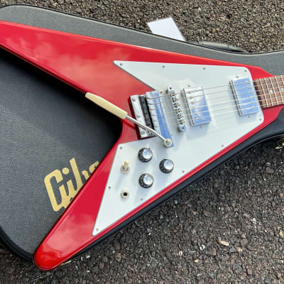 2023 Gibson Custom 1967 Mahogany Flying V Reissue With Maestro Vibrola Electric Guitar Sparkling Burgundy for sale
