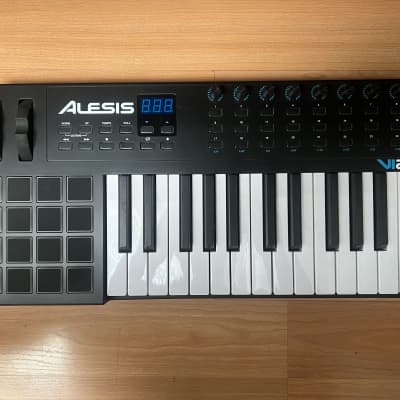 Alesis VI25 USB MIDI Keyboard / Pad Controller 2010s - Black