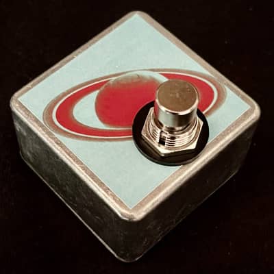 Saturnworks Normally Open Micro Soft Touch Clickless Tap Momentary / Control Switch Pedal for use with EHX, MXR, Strymon, Line 6 & More - Handcrafted in California