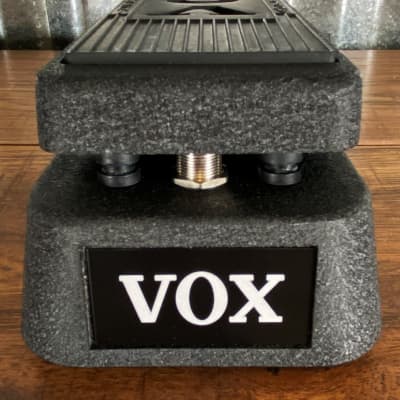 VOX V845 Classic Wah Guitar Effect Pedal image 3