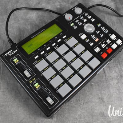 Akai MPC1000 Professional Music Production Center in Excellent Condition image 2