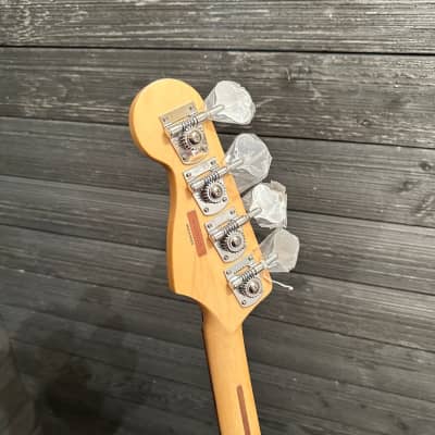 Fender Player Jazz Bass Fretless 4 String White Electric Bass Guitar image 10