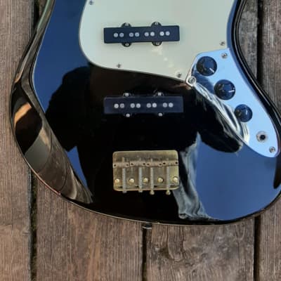 Jazz Bass Body Fender type 1980 present - Black image 1