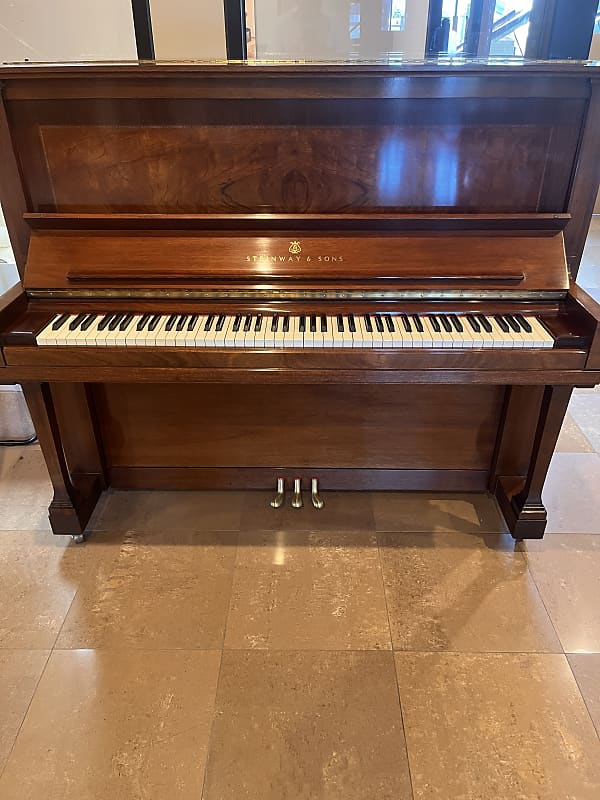 Steinway & Sons Model K 1983 - Satin Mahogany | Reverb Estonia