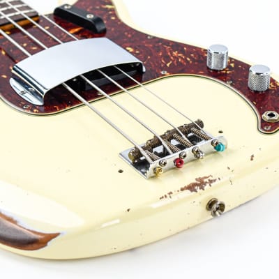 Fender Custom Shop 64 Precision Bass Relic Aged Vintage White image 7