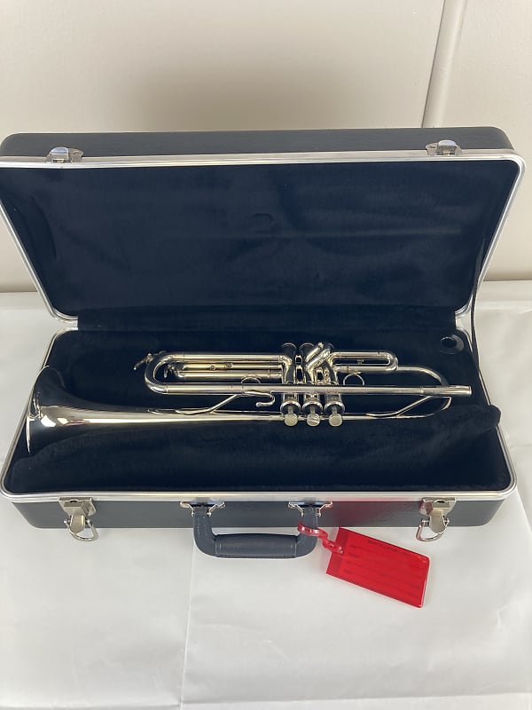 YAMAHA トランペット YTR-1335 Yamaha YTR-1335 Standard Bb Trumpet | Reverb