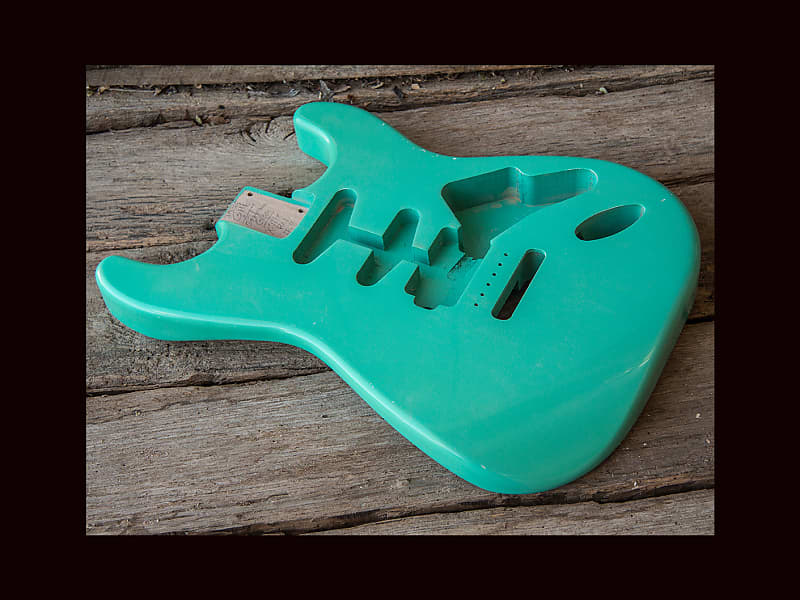 最安値に挑戦！ Light Ultra / Body S-Style Mill Guitar Alder oz 0 lbs. 4 / ハンティングナイフ、狩猟刀