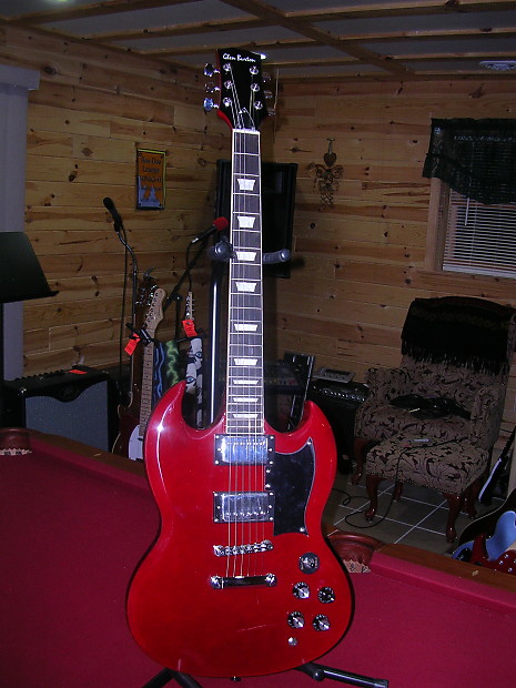 GLEN BURTON SG STYLE ELECTRIC GUITAR IN STUNNING WINE RED CYBER MONDAY SALE PRICED
