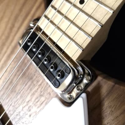 Rickenbacker 330W - Walnut including Case image 10