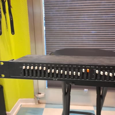 Ibanez 2/3 Octave Stereo 15 Band EQ GE 215 image 4