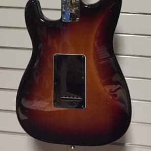 Fender American Standard Stratocaster With Hardshell Case 2013 3 Tone Sunburst image 4