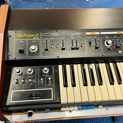 Roland Jupiter 4 Midified + brand new case image 2