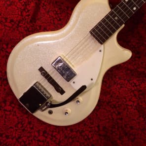 Immagine Rare 1963 Supro Belmont Sahara Polar White Vibrato & Original Case - 20
