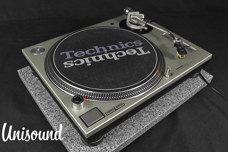 Technics SL-1200MK3D Silver Direct drive DJ Turntable in Very Good  Condition.