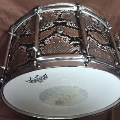 PEARL VP1480 pantera Vinnie Paulモデル です。