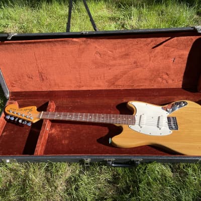 1973 Fender Musicmaster in Natural- Professional set up- Fender hard shell case image 5