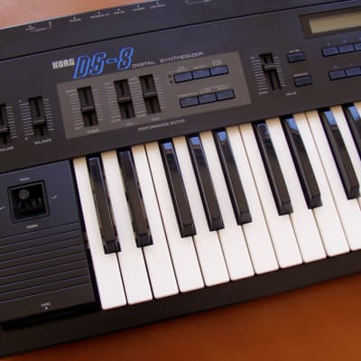 Korg Ds-8 FM Synthesizer 61 keys image 3