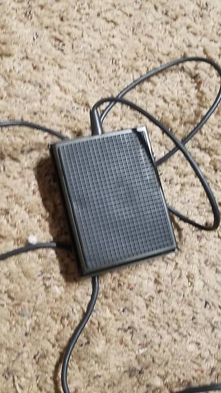 Quik Lok PS-25 Universal Sustain Pedal