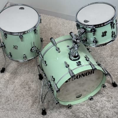 Sonor 18/12/14" SQ2 Vintage Maple Drum Set - High Gloss Pastel Green image 4