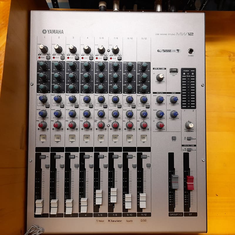 Yamaha MW12 USBミキサー Yamaha MW12 12-Input USB Mixing Studio | Guitar Center