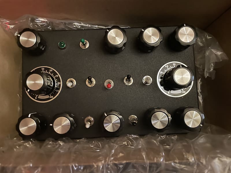 JMT Synth UNVO-1 Analog Noise / Drone Synth, 2 VCO 2021