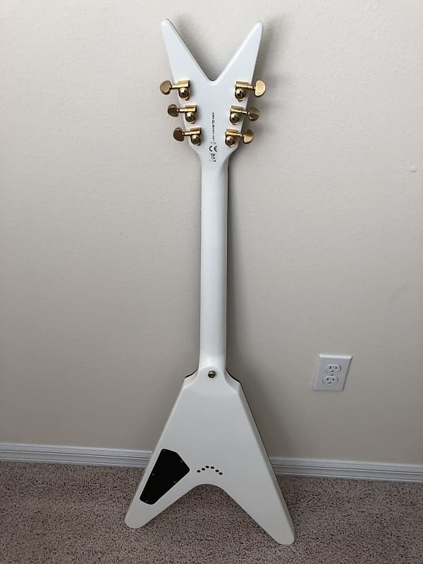 Dean V Custom (2019) - ヴィンテージホワイト 49145_Dean_Patents_Pending_V_K