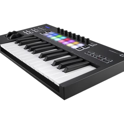 Novation Launchkey 25 Mk3 MIDI Controller [DEMO] image 3