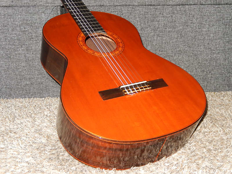 MADE IN 1976 - KAZUO YAIRI YC40 - GREAT RAMIREZ STYLE CLASSICAL CONCERT  GUITAR