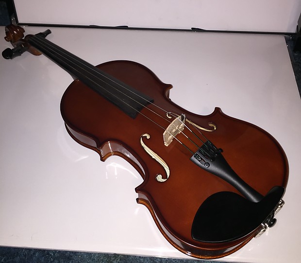 William Lewis & Son Co. バイオリン　4/4 s-l400.jpg