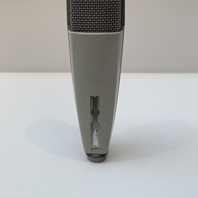 Sennheiser MD 421-2 Cardioid Dynamic Microphone image 2
