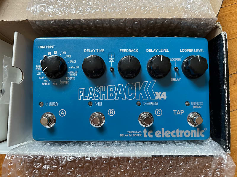 TC Electronic Flashback X4 Delay & Looper 2011 2019 Blue Reverb
