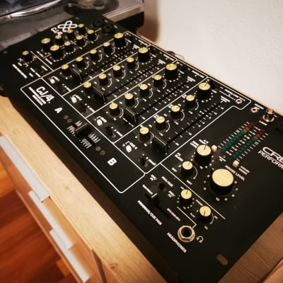 DJ機材 Crest audio CREST AUDIO CA6 PAパワーアンプ｜中古 山陽電子商会 第弐録音