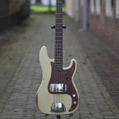 Fender Custom Shop '64 Precision Bass, Relic - Aged Vintage White image 17