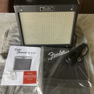 Fender Pro Junior IV SE 15-Watt 1x10