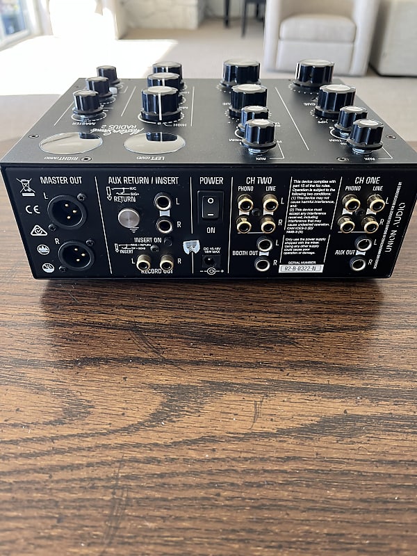 MasterSounds Radius 2 Black | Reverb
