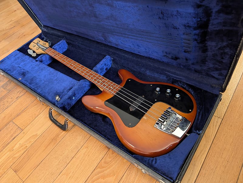 ベースギター One Of The Rarest Rickenbackers?! | Rickenbacker 3001 Review +