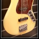 Fender Deluxe Active Jazz Bass V Rosewood, Vintage White