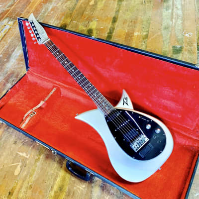 Tokai Blazing Fire Talbo Reissue Electric Guitar HSS Wood