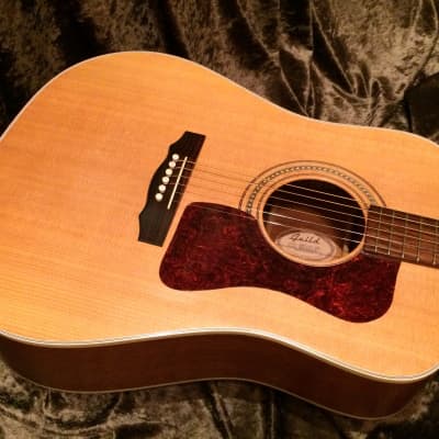 Guild DV6 1997 Westerly Rhode Island Dreadnought Acoustic Mahogany Back and Sides like a D40 D18 image 3