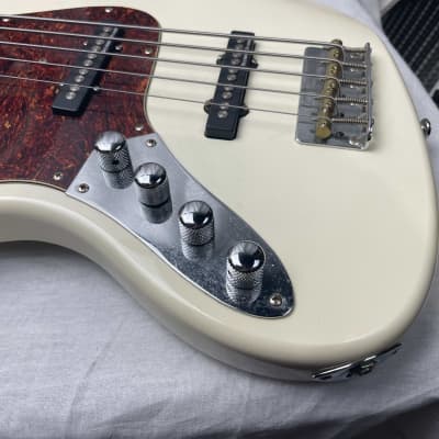 Schecter Diamond Series J5 J-5 LH Left-Handed Lefty 5-string Bass 2015 - White image 5