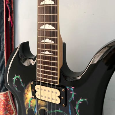 🧧SALE!🧧薔薇骷髏 SKULL ROSE Hide guitar 玫瑰 Qposket hide 🧧SALE!🧧薔薇骷髏 SKULL ROSE Hide guitar 玫瑰 Qposket hide