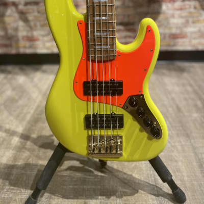 Fender Mono Neon Jazz Bass V - Neon Yellow image 3