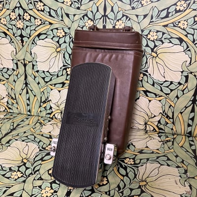 1970's Elk Wau & Sustainer Fuzz Wah Vintage Pedal (Made in