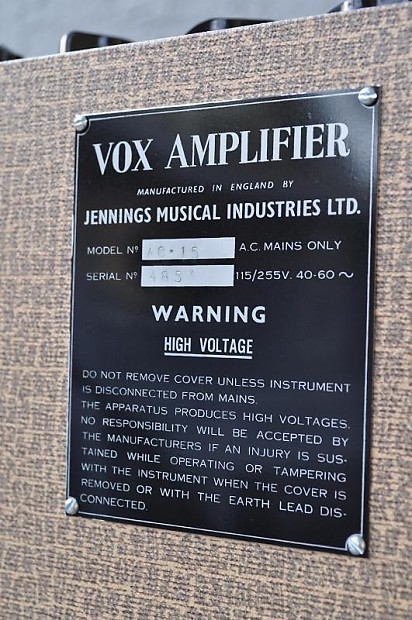 VOX VR15W 状態良好　動作確認済　木製　出回りが少ない希少品 PV4B-ANFK | パワーバンド取付対応露出用取付自在フタ高耐候性