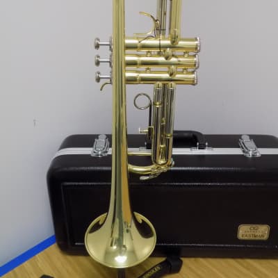 Eastman ETR221 Student Bb Trumpet w/ Case - Lacquer Finish image 2
