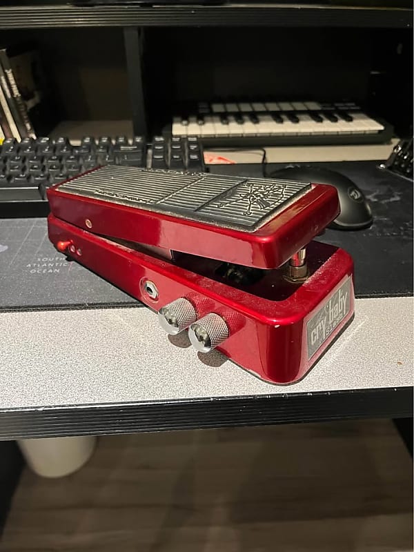 Dunlop SW95 Slash Signature Cry Baby Wah | Reverb Canada