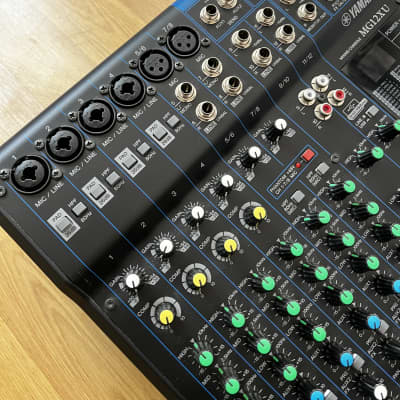Yamaha MG12XU 12-Channel Analog Mixer 2016 - Present - Black image 2