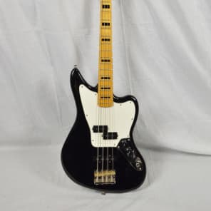 Fender Modern Player Jaguar Electric Bass Guitar Black Maple