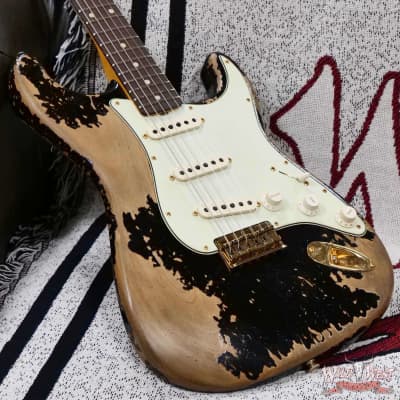 Fender Custom Shop Wild West Guitars 25th Anniversary 1960 Stratocaster Hardtail Madagascar Rosewood Fretboard Heavy Relic Black 7.20 LBS image 8