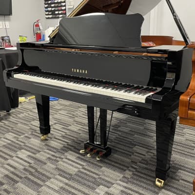 Yamaha Model C3 6'1" Grand Piano 2000 - Polished Ebony image 3
